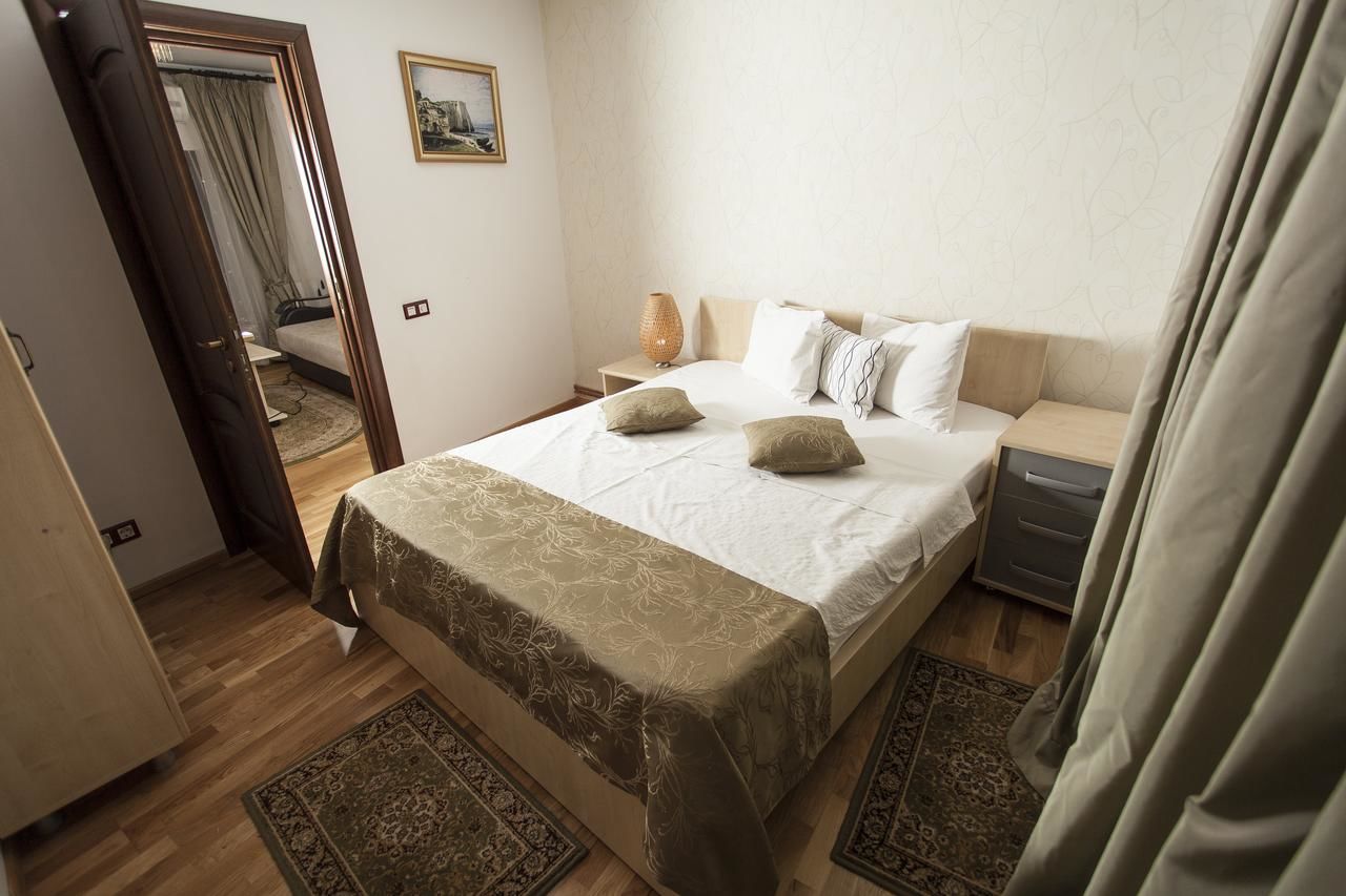 Отели типа «постель и завтрак» City Garden Rooms and Apartments Бухарест-29