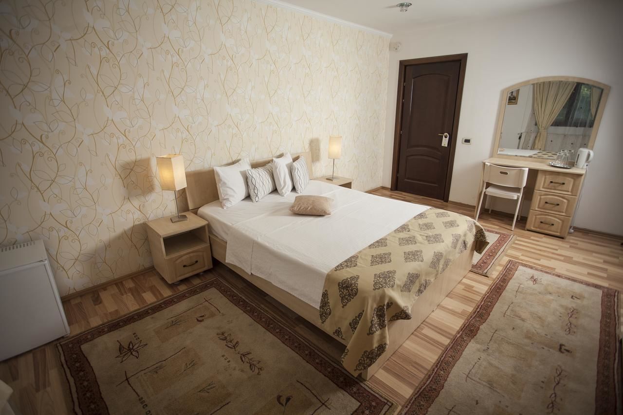 Отели типа «постель и завтрак» City Garden Rooms and Apartments Бухарест-31