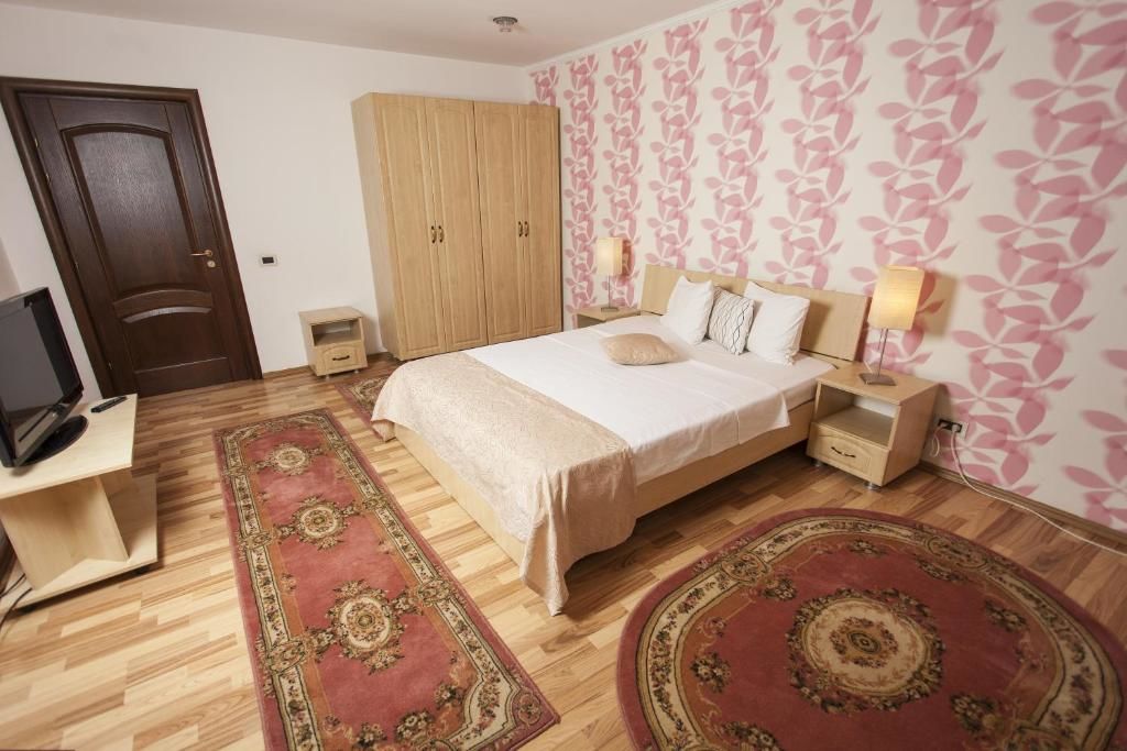 Отели типа «постель и завтрак» City Garden Rooms and Apartments Бухарест-43