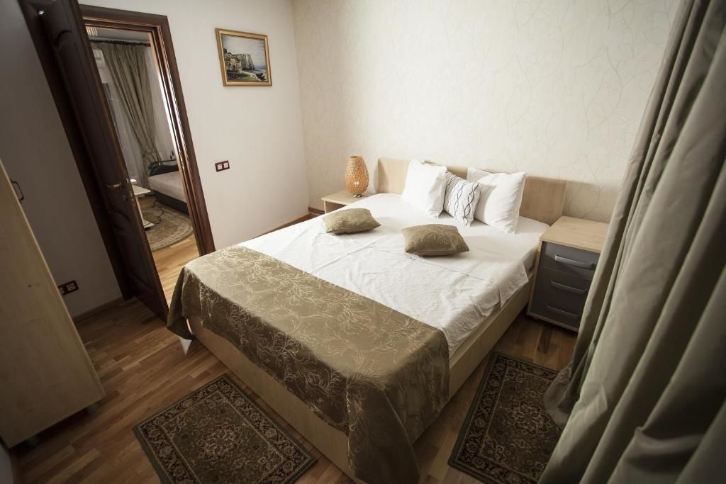 Отели типа «постель и завтрак» City Garden Rooms and Apartments Бухарест-46