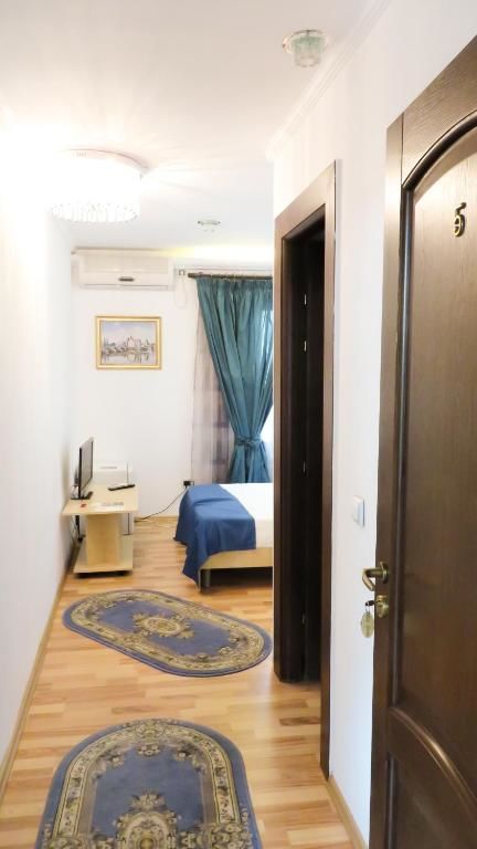 Отели типа «постель и завтрак» City Garden Rooms and Apartments Бухарест-56